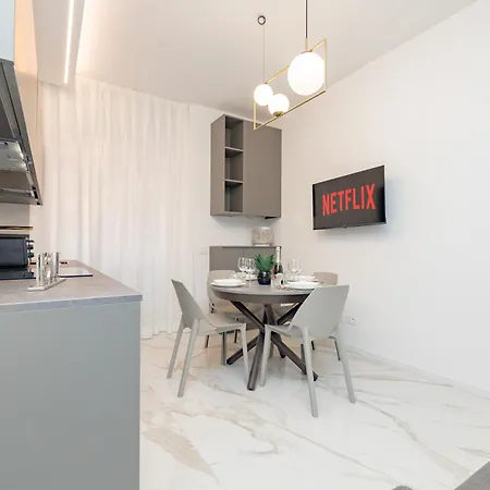 2co4 - Duomo - Modern - Apartament