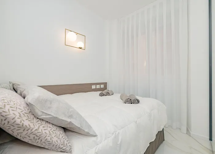 2co4 - Duomo - Modern - * ميلان